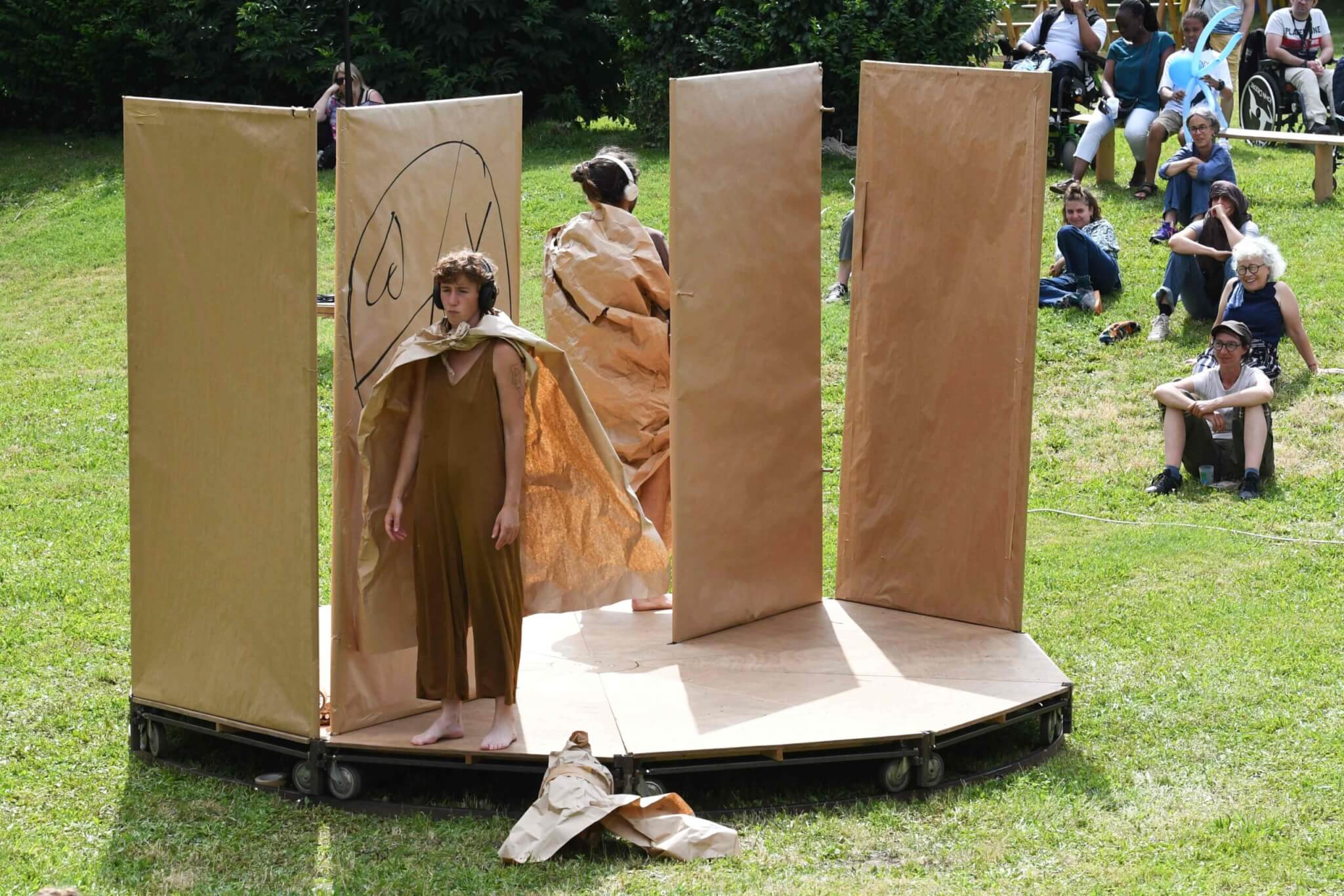 spectacle pas sages en foret de la cie fouxfeuxrieux